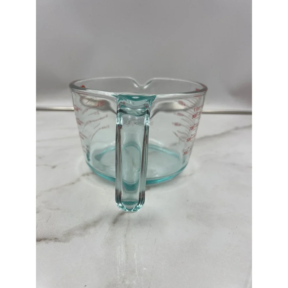 Pyrex 4 Cup Glass Measuring Cup 32 oz 1 Liter Red Lettering Made in USA